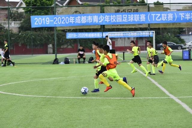 恩比德上半场表现低迷 仅得6分伴随7次失误